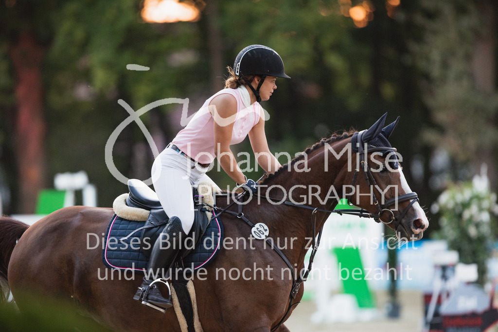 220825_Delbrueck_A1-Mannschaft-341 | Deine schönsten Turniermomente als professionelle Fotos! Entdecke hochwertige Pferdesport-Fotografie im Online-Shop. Jetzt Fotos finden & bestellen!