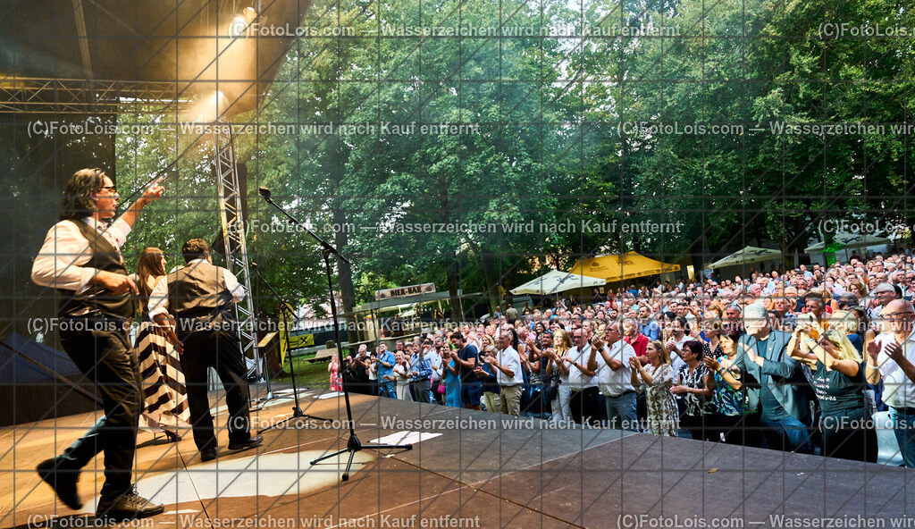 ALP7507_INSIEME_Wieselburg | (C)FotoLois.com, Alois Spandl. INSIEME - La Notte Italiana mit Erik Arno, Monika Ballwein, Christian Deix und Rene Velazquez-Diaz, Konzert im Schlosspark Wieselburg, Fr 9. August 2024.