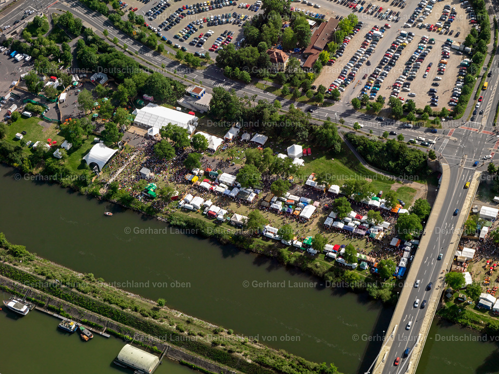 2734123 | Afrika Festival, Kulturelle Veranstaltung 2007 auf dem Mainufergelände zw. Friedensbrücke und Brücke der Deutschen Einheit