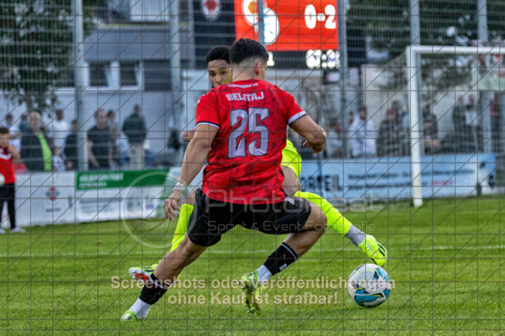 20250729_203511_0444-Bearbeitet | #,1.Göppinger SV (rot) vs. SV Stuttgarter Kickers (gelb), Fussball, DB-Regio-WFW-Pokal - wfv, 2.Runde, Saison 2025/2026, Rasensportplatz Stadion SV Göppingen, Hohenstaufenstr. 116, 73033 Göppingen, 29.07.2025 - 19:00 Uhr,Foto: PhotoPeet-Sportfotografie/Peter Harich