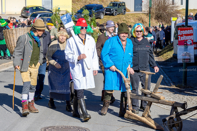 Bärentreiben in Steuerberg | Bildershop von pixelworld.at - Realisiert mit Pictrs.com