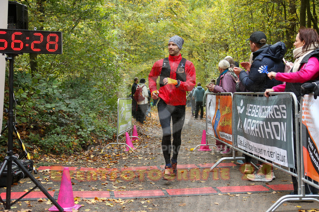 251026_1258_EX1_2048 | Sportfotografie im Rhein-Sieg Kreis, Köln, Bonn, NRW, Rheinland Pfalz, Hessen, etc. Unser Tätigkeitsfeld umfasst den Laufsport vom Volkslauf über den Marathon, Duathlon, Triathon bis zum Ultralauf wie Kölnpfad Ultra oder Schindertrail.