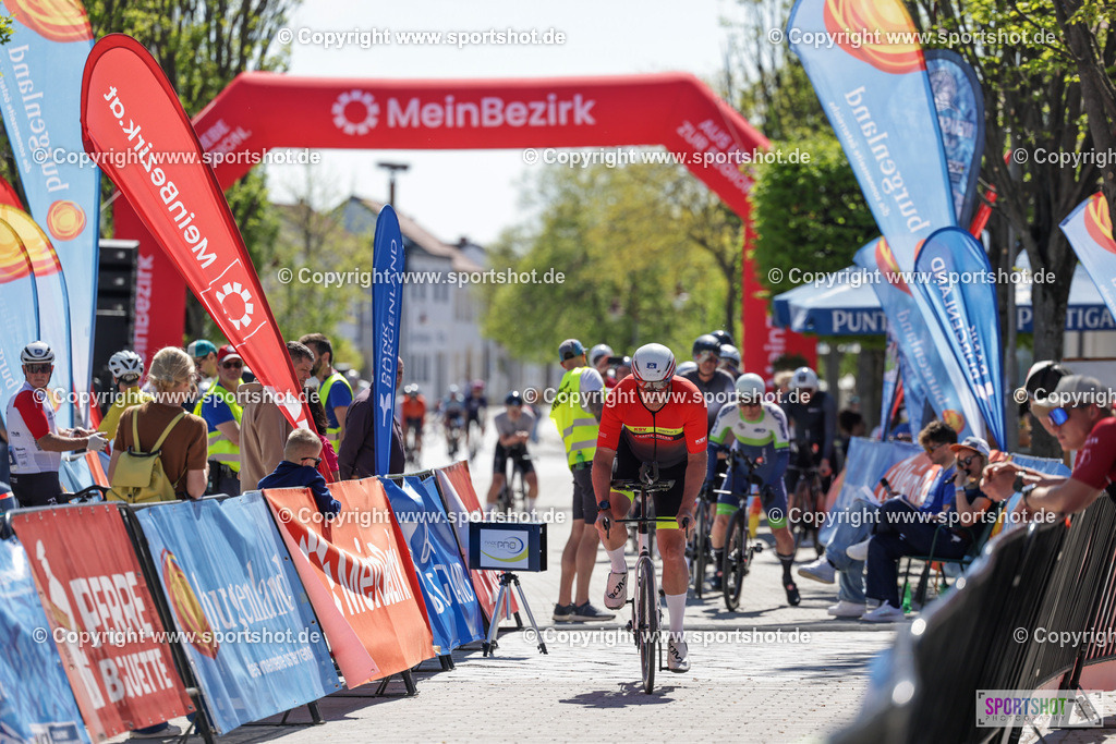 VJ__5026 | Neusiedlersee Radmarathon 2026@sportshot_your_pictrs #yourpictures#roadtowm2029 #nrm #neusiedlerseeradmarathon #neusiedlersee #neusiedlerseetourismus #burgenland #mörbisch #nrm26 #burgenlandtourismus #voglundco #poweredbyburgenlandtourismus #radsport #rad #marathon #ucigranfondo #visitburgenland #ucigranfondoworldseries