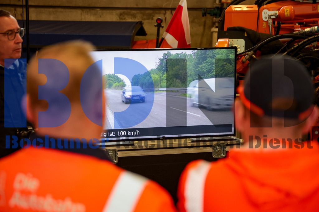 Sicherheitsparcours bei der Autobahn GmbH des Bundes {date} -  | {headline}



(Foto: Sebastian Sendlak / BOND)

 - Realisiert mit Pictrs.com