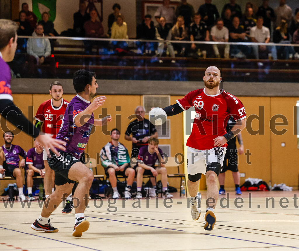 2024-10-20_097_SpVgg_Altenerding_II_gegen_TSV_Taufkirchen-Vils | Erding, Deutschland, 20.10.2024:Handball, Bezirksliga Männer Ost 2024 / 2025, 3. Spieltag, SpVgg Altenerding II gegen TSV Taufkirchen/Vils, Endergebnis: 15:20Andreas Rej (TSV Taufkirchen/Vils, #69)Foto: Christian Riedel / fotografie-riedel.net