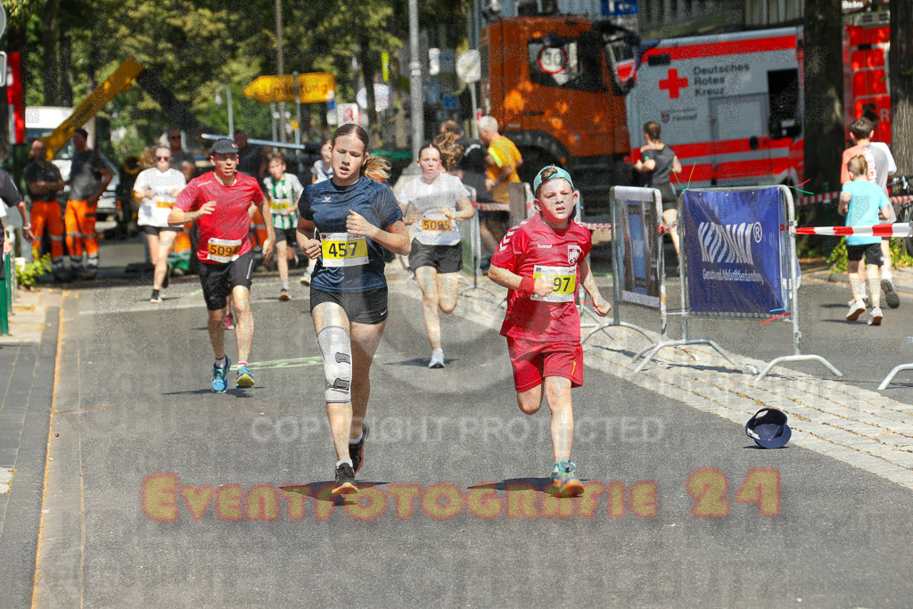 250621_1047_EX1_2593 | Sportfotografie im Rhein-Sieg Kreis, Köln, Bonn, NRW, Rheinland Pfalz, Hessen, etc. Unser Tätigkeitsfeld umfasst den Laufsport vom Volkslauf über den Marathon, Duathlon, Triathon bis zum Ultralauf wie Kölnpfad Ultra oder Schindertrail.