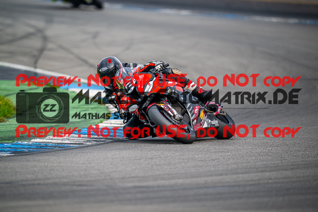 MaZZes_FotoMatrix_220924_1206 | PRO SUPERSTOCK