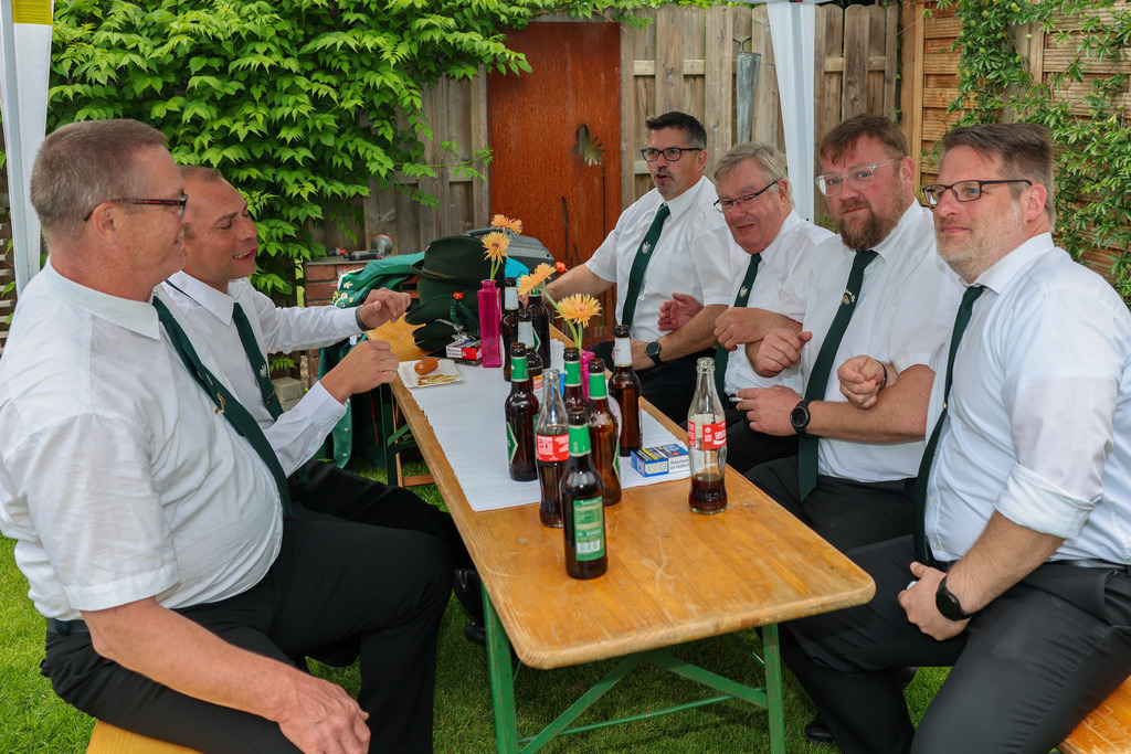 top-top.de-250601-028 | Foto, Video, Fotografie, Videografie, Fotobox, DJ, Discjockey, Musik, Musikbox, Veranstaltung, Photobooth, Amazon, Ebay, Buchtipp, Bestseller, Autor, Verlag, Buch, Wesel, Hamminkeln, NRW, Dinslaken, Rees, Drohne, Hochzeit, Party, Fotobox, Wesel, Fotograf