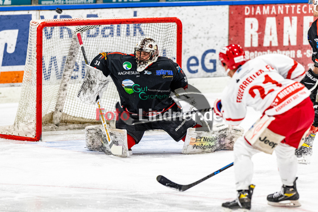 Bayernliga Eishockey Meisterrunde, TSV Peißenberg "Miners" gegen TEV Miesbach am 3.2.23 in Peißenberg | Bayernliga Eishockey Meisterrunde, TSV Peißenberg "Miners" gegen TEV Miesbach am 3.2.23 in Peißenberg