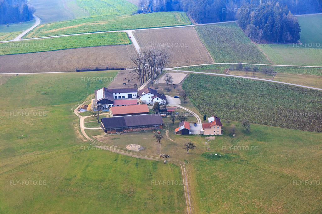 Luftbild: Pferdehof Ziegelbauer in Pfarrkirchen im Bundesland Bayern in Deutschland. Foto: IMG_085613.jpg vom 31.12.2015 durch Werner Riehm/FLY-FOTO.de