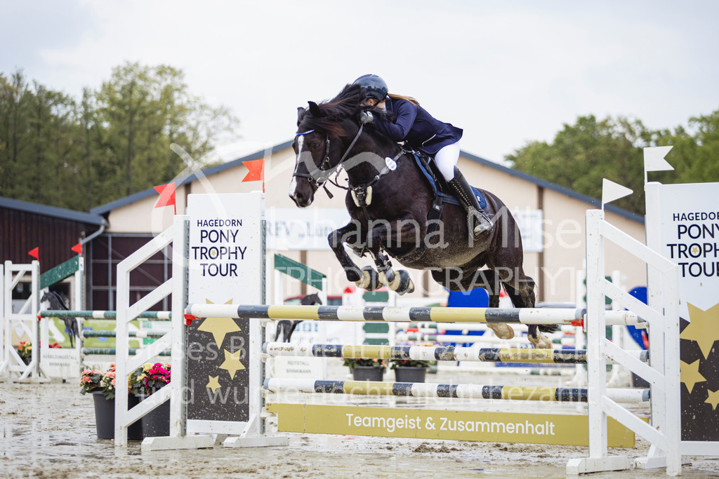 240426_Olfen-Vinnum_PonyTrophy-197 | Deine schönsten Turniermomente als professionelle Fotos! Entdecke hochwertige Pferdesport-Fotografie im Online-Shop. Jetzt Fotos finden & bestellen!