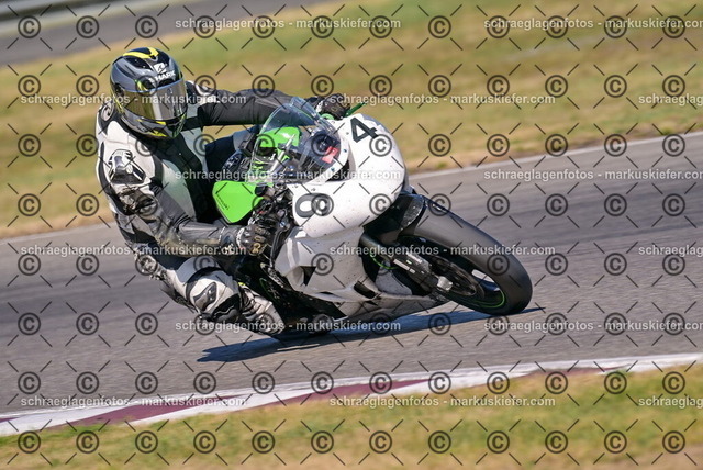 26bt05-0142 | markuskiefer.com - Realisiert mit Pictrs.com