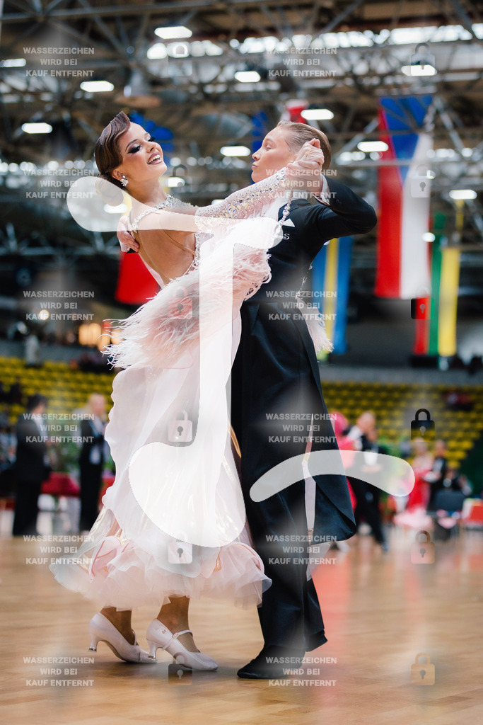 Hessen Tanzt WDSF Open Junior II Standard 5th (217) Vitalii Karnaukhov _ Elizaveta Beloedova (TC Rot-Weiß Leipzig)-2025-05-17-7766 | Webshop for digital downloads and prints of dance sport, event & show photographer Julian Link - Realisiert mit Pictrs.com