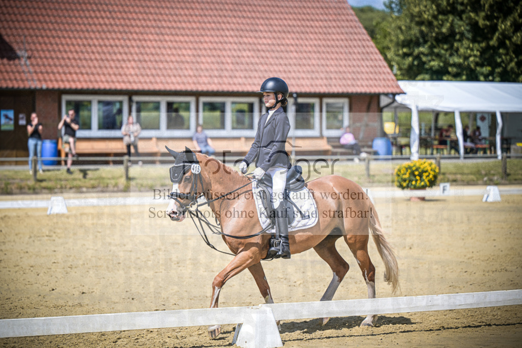 DOS_5780 | Entdecke hochwertige Reitturnierfotos von Foto Oger. Professionell, emotional und authentisch – jetzt Lieblingsmomente im Shop bestellen.Deutschlandweite Turnierfotografie. - Realisiert mit Pictrs.com