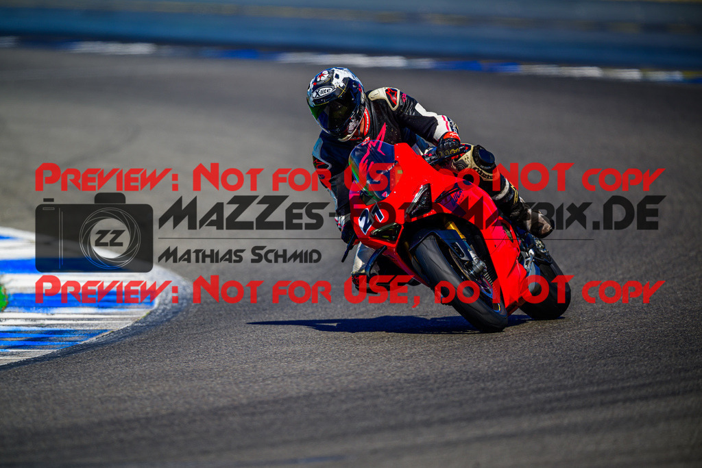 MaZZes_Fotomatrix_20250519_6007705_8910-2 | GELB