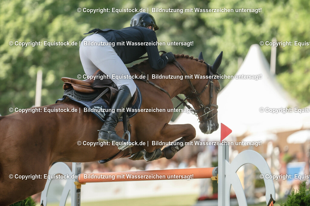 20230528_17_CSI4_Hess.Min.Präs_0117 | equistock