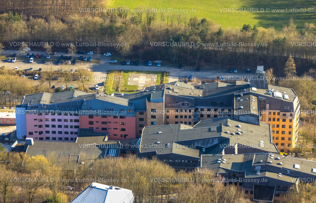 Herdecke260304197 | Luftbild, Gemeinschaftskrankenhaus Herdecke, farbige Hausfassaden, Westende, Herdecke, Ruhrgebiet, Nordrhein-Westfalen, Deutschland