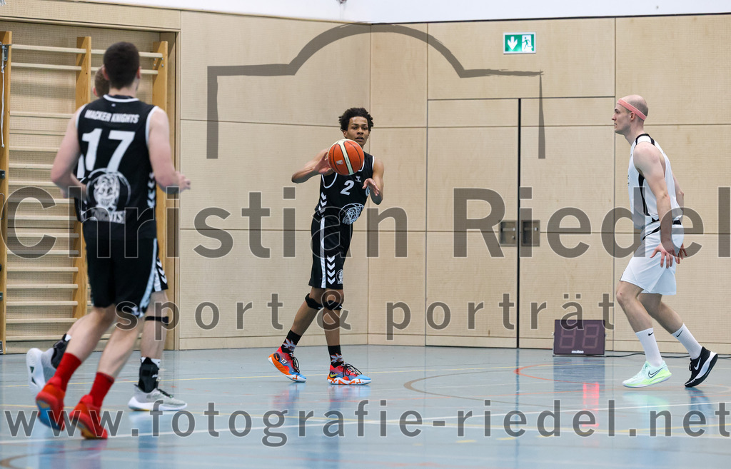 2023-03-26_068_TSV_Vaterstetten_gegen_Wacker_Knights_Burghausen | Vaterstetten, Deutschland, 26.03.2023:
Basketball, Bayernliga Herren Südost 2022 / 2023, 17. Spieltag, TSV Vaterstetten gegen Wacker Knights Burghausen, Endergebnis: 

F. Sutur (TSV Vaterstetten, #3)

Foto: Christian Riedel / fotografie-riedel.net