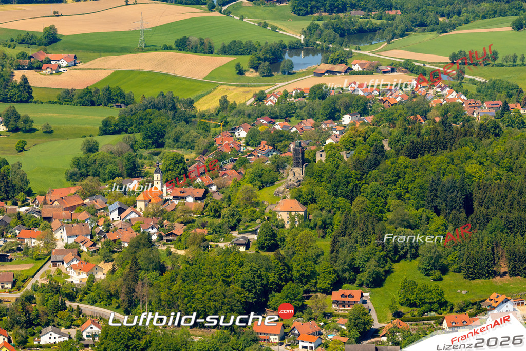 Das Luftbild zeigt : Schwaig Brennberg - Die Luftaufnahme wurde 2024 vom UL-Flugzeug aus erstellt ( keine Drohne ) - Hochauflösende Luftaufnahme - Für grossformatige Ausdrucke geeignet. Die Geschenkidee !Mit Lizenz und Bildrechte bestellbar