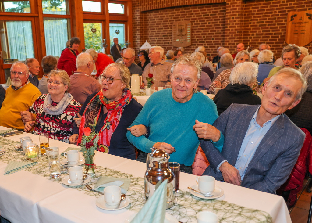 top-top.de-251112-043 | Foto, Video, Fotografie, Videografie, Fotobox, DJ, Discjockey, Musik, Musikbox, Veranstaltung, Photobooth, Amazon, Ebay, Buchtipp, Bestseller, Autor, Verlag, Buch, Wesel, Hamminkeln, NRW, Dinslaken, Rees, Drohne, Hochzeit, Party, Fotobox, Wesel, Fotograf