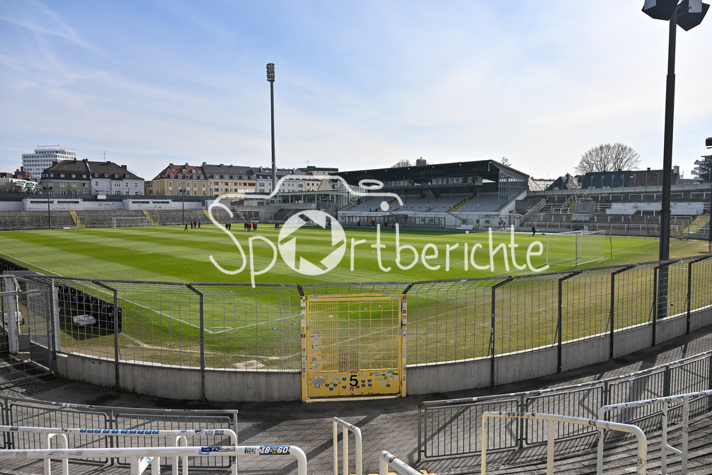 FC Bayern Amateure - 1. FC Schweinfurt 05 | Ein Blick ins Stadion an der Gruenwalder Strasse in Muenchen / Gruenwalder Stadion / Innen / Symbolbild / TSV 1860 Muenchen / Muenchner Loewen / Giesing / Symbolbild / 3. Liga / Regionalliga Bayern / Regionalliga Bayern: FC Bayern Muenchen II - 1. FC Schweinfurt 1905, Gruenwalder Stadion am 22.02.2025