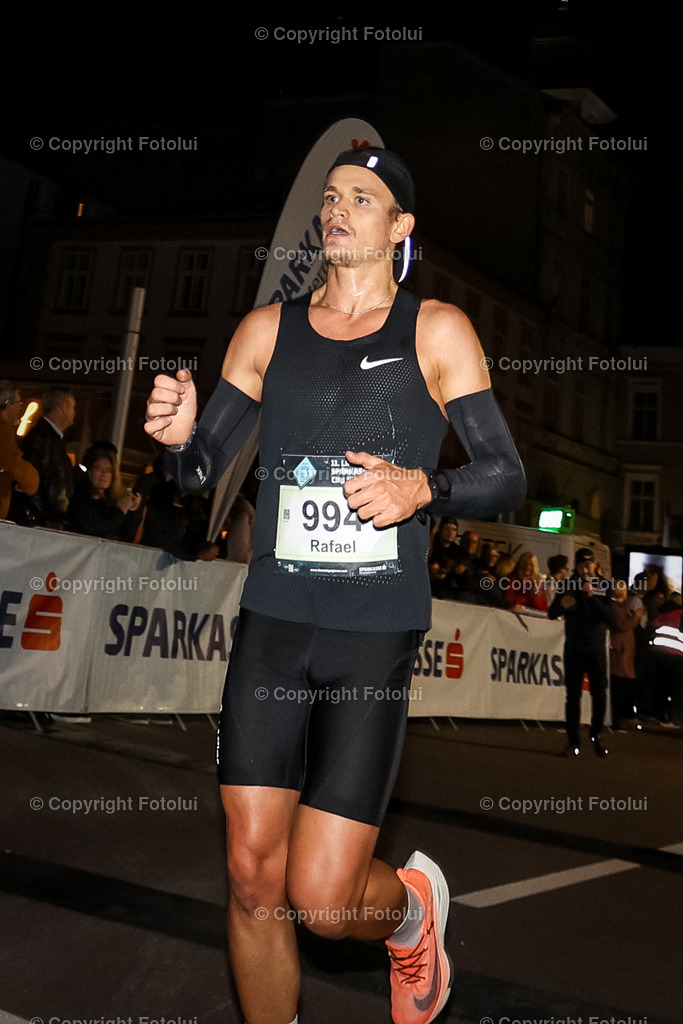 A-BINDER_20220922_0052 | LINZ,  AUSTRIA,22.Sept. 2022 - Night Run, Image shows Night Run.
Photo: Sportmediapics.com/ Manfred Binder