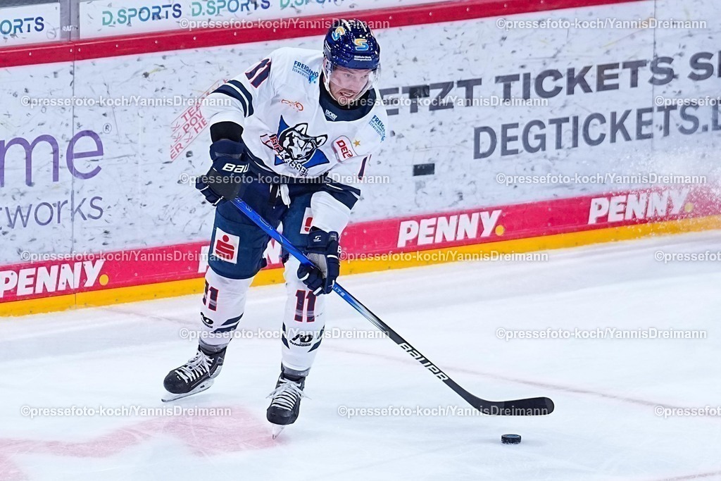 xydr03102501378 | 03.10.2025, xydrx, Eishockey, DEL2, Düsseldorfer EG - EC Kassel Huskies, PSD Bank Dome Düsseldorf: Jake Weidner (EC Kassel Huskies #11)