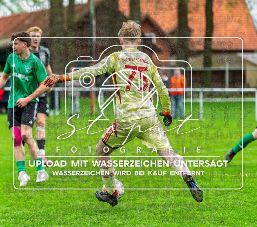 DZC_1168-Verbessert-RR | Finn Stockhausen (TSV Wietzendorf #75) beim Herren Kreisliga HK Spiel zwischen FG Fulde-Stellichte und TSV Wietzendorf im Fulder Zentralstadion, Fulde (Simon Paul Stopat) - Realisiert mit Pictrs.com