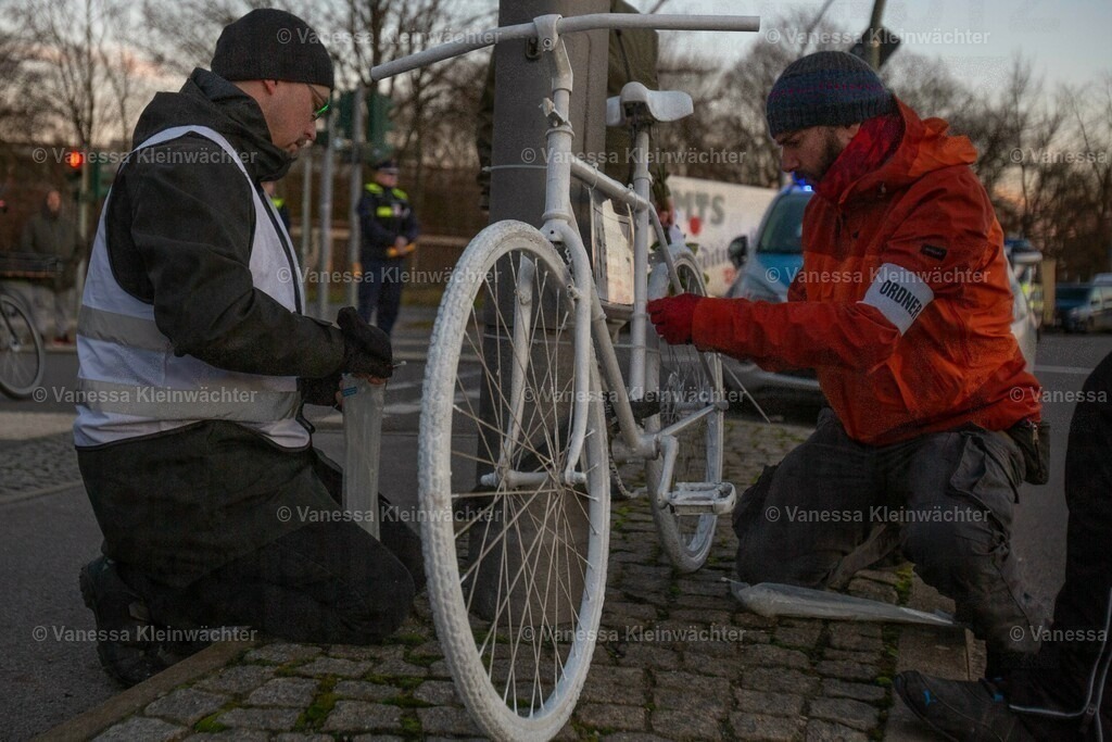 230115_Geisterrad_Spandau-17 | Vanessa Kleinwächter - Realisiert mit Pictrs.com