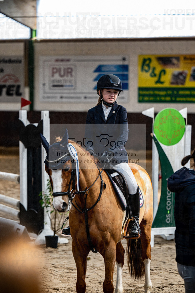 20240309-DOS_6432 | Entdecke hochwertige Reitturnierfotos von Foto Oger. Professionell, emotional und authentisch – jetzt Lieblingsmomente im Shop bestellen.Deutschlandweite Turnierfotografie. - Realisiert mit Pictrs.com