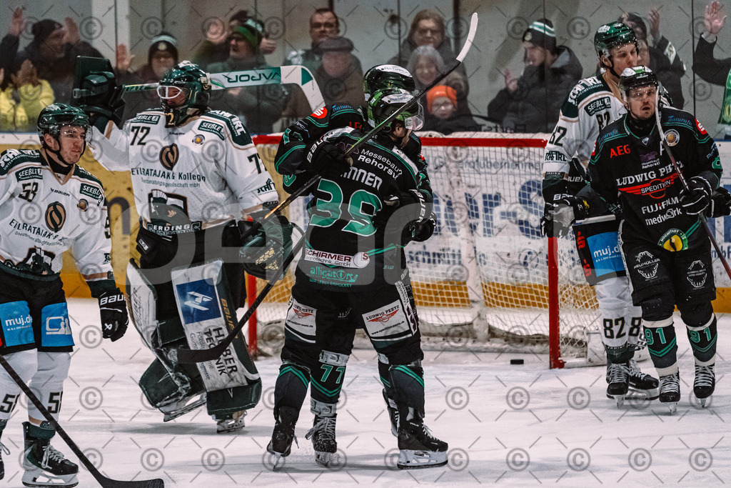 Alligators_vs_Erding_01_02_2026-62 | Höchstadt Alligators Fotogalerie: Eishockey-Action aus Franken. Professionelle Spielfotos, Portraits & Stadionbilder zum Download. Jetzt entdecken! - Realized with Pictrs.com