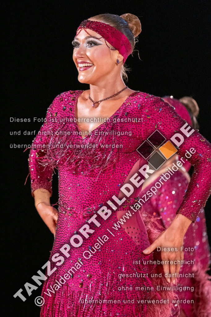 20250503-10877 | Hier finden Sie Tanz Bilder vom Latein und Standard Formationen tanzen. Sportbilder vom Tanzsport. Schöne Fotos und von Weltmeisterschaft, Europameisterschaft, Bundesliga, Regionalliga, Oberliga und Landesliga sowie von GOC Stuttgart, DanceComp, WM Bremen