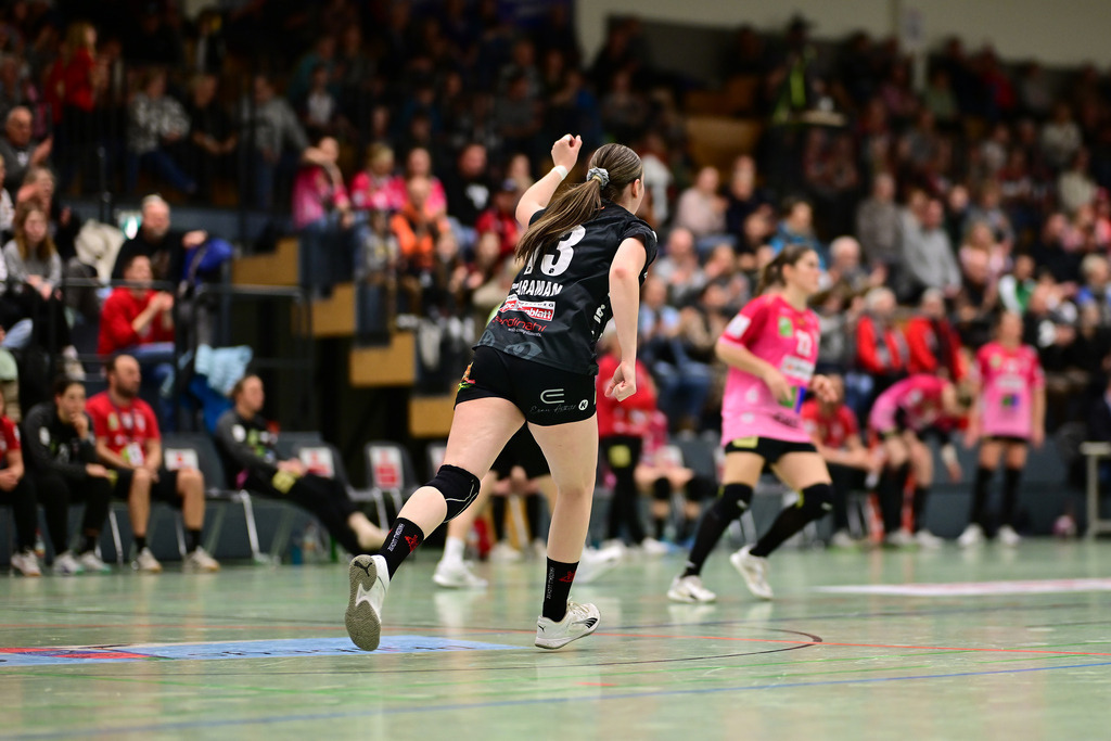Handball I Frauen I Saison 2024-2025 I 2. HBF I 16. Spieltag I HL Buchholz 08-Rosengarten - SV Union Halle-Neustadt | Der Sportfotograf. - Realisiert mit Pictrs.com