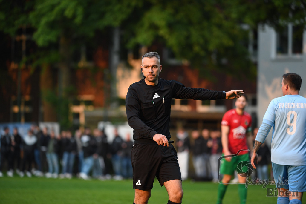 BV Bockhorn-SG FriPe | Relegation zur Kreisliga; BV Bockhorn (blau)-SG FriPe (rot) am 05.06.2025 in Oldenburg/Ofenerdiek (Lagerstraße), Photo: Philip Eiben 2025 - Realisiert mit Pictrs.com