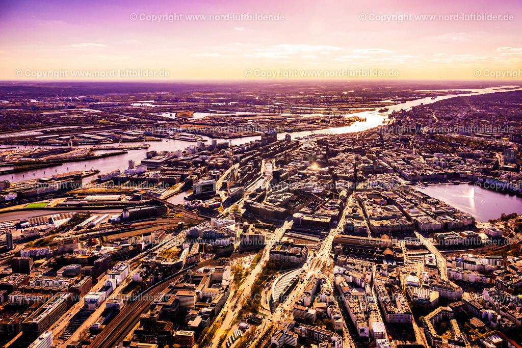 Hamburg_Mitte_ELS_5083060425 | HAMBURG 06.04.2025 Innenstadt im Stadtgebiet der Neustadt in Hamburg, Deutschland. // City center in the urban area of a??a??Neustadt in Hamburg, Germany. Foto: Martin Elsen