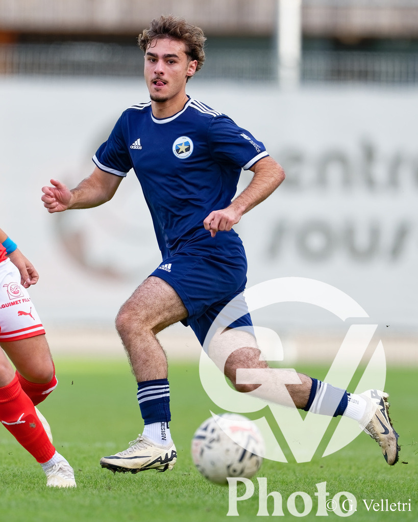 2e ligue - CS Chênois 2 - Etoile Carouge FC 2 |  durant le match de 2e ligue entre CS Chênois 2 et Etoile Carouge FC 2 au Stade des Trois-Chêne à Chêne-Bourg, Switzerland