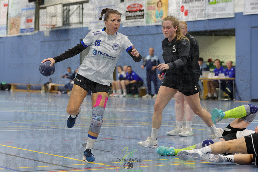 Frauen 2. Bezirksklasse, SG Rechtenbach - HSG Kleenheim/Langgöns III | Frauen 2. Bezirksklasse, SG Rechtenbach - HSG Kleenheim/Langgöns III am 16.11.2024 in Rechtenbach (Sporthalle Rechtenbach)Photo © 2024 - Jörg Heinrich - Realisiert mit Pictrs.com