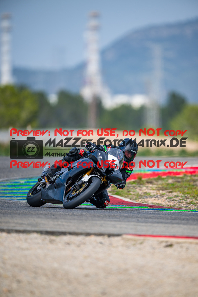 MaZZes_Fotomatrix_20260319_6007705_7359 | ENDURANCE