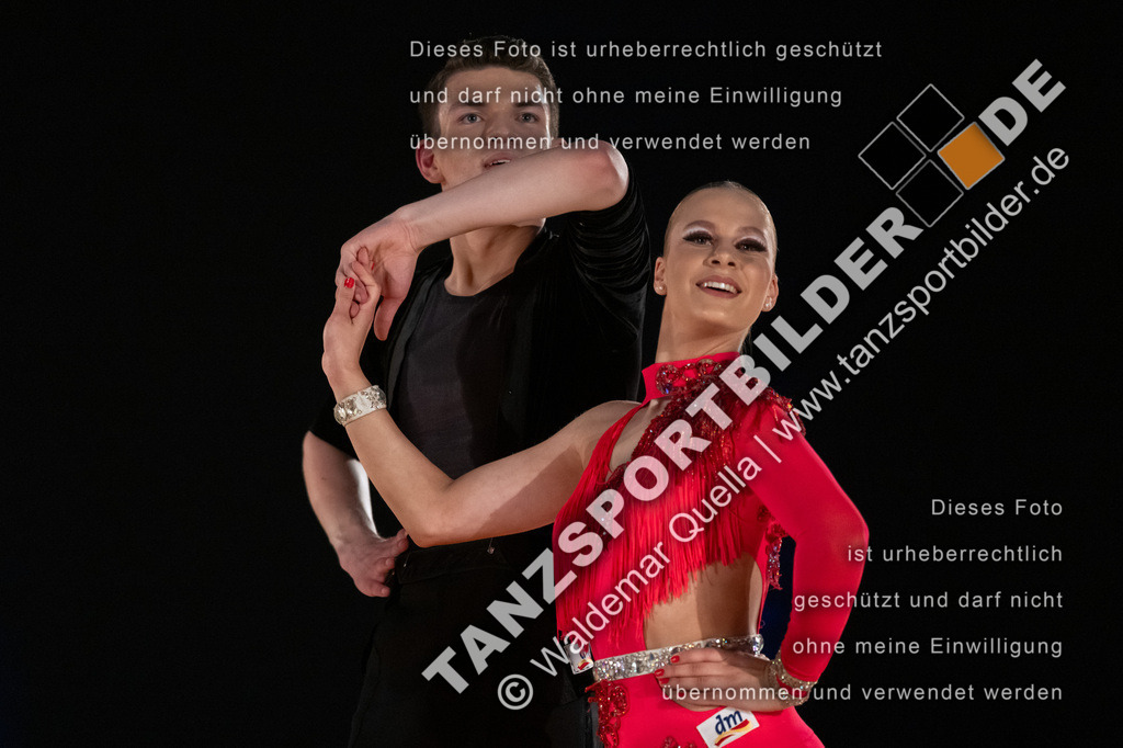 20250504-10767 | Hier finden Sie Tanz Bilder vom Latein und Standard Formationen tanzen. Sportbilder vom Tanzsport. Schöne Fotos und von Weltmeisterschaft, Europameisterschaft, Bundesliga, Regionalliga, Oberliga und Landesliga sowie von GOC Stuttgart, DanceComp, WM Bremen