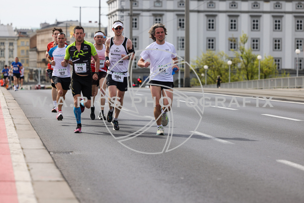 ..... | Int. 3 Brückenlauf Linz, Foto: WAPICS/Binder Manuel