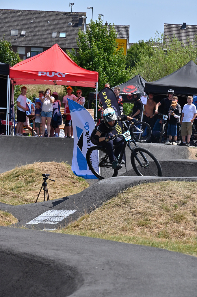 DSC_6840-cam-florian | German Pumptrack Series - Realisiert mit Pictrs.com