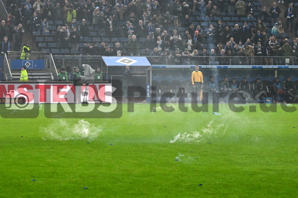 KBS Picture_HSV-WerderBremen_015 | Brennende Bengalos ,Sportplatz :  Volksparkstadion, - Realisiert mit Pictrs.com