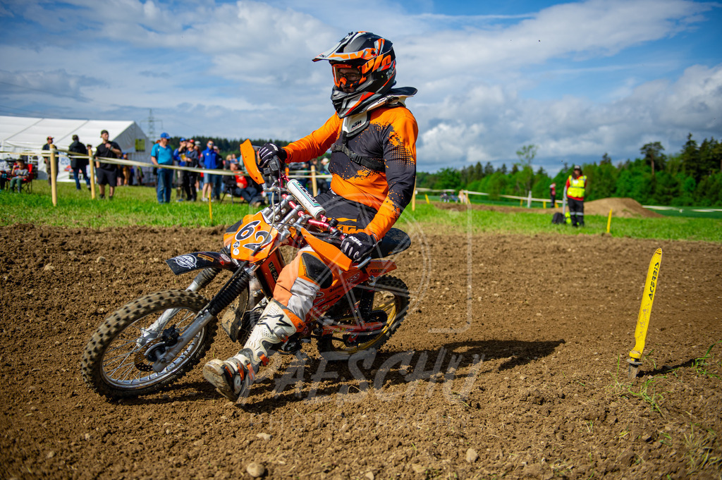 Mo (17) | Paeschuphoto Shop - Wer nicht sucht der auch nicht findet.Ob Motocrossbilder oder von einem besuchtem Spiel, Hauptsache Action. - Realisiert mit Pictrs.com