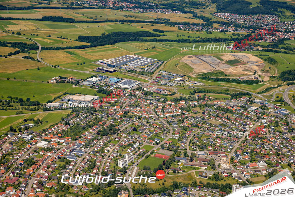 Das Luftbild zeigt : Weilstetten Balingen - Die Luftaufnahme wurde 2024 vom UL-Flugzeug aus erstellt ( keine Drohne ) - Hochauflösende Luftaufnahme - Für grossformatige Ausdrucke geeignet. Die Geschenkidee !Mit Lizenz und Bildrechte bestellbar