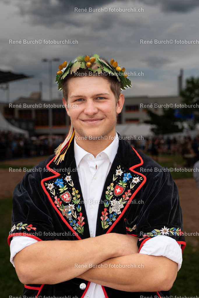 Felder Ivan-3 | René Burch leidenschaftlicher Fotograf aus Kerns in Obwalden.  Hier finden sie Sport, Landschaft und Natur Fotografie.
 - Realisiert mit Pictrs.com