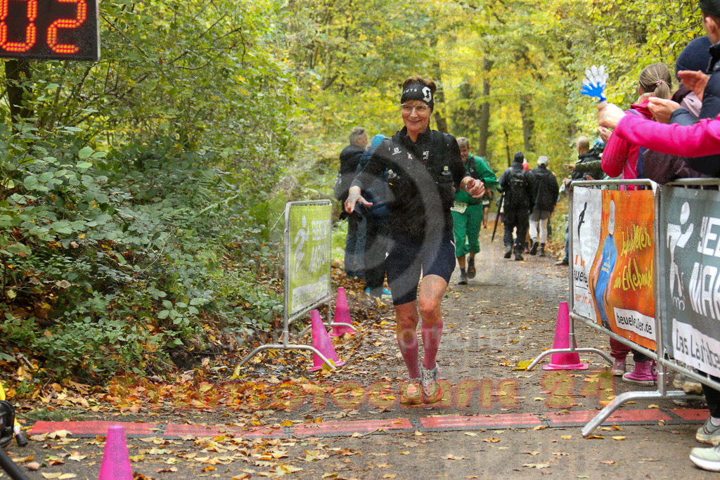 251026_1311_EX1_2786 | Sportfotografie im Rhein-Sieg Kreis, Köln, Bonn, NRW, Rheinland Pfalz, Hessen, etc. Unser Tätigkeitsfeld umfasst den Laufsport vom Volkslauf über den Marathon, Duathlon, Triathon bis zum Ultralauf wie Kölnpfad Ultra oder Schindertrail.