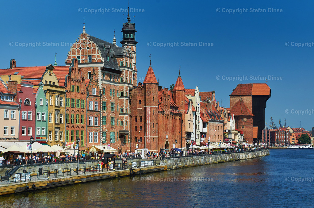 _DSC9958 | Findlinge im Eis, Zeesenboote bei der Traditionsregatta, eine Seebrücke im Sonnenaufgang - mit den Bildern aus dieser Galerie erhalten Sie wunderschöne Aufnahmen über das ganze Jahr. Ein tolles Produkt zum Verschenken, Werben oder zum Träumen vom nächsten - Realisiert mit Pictrs.com