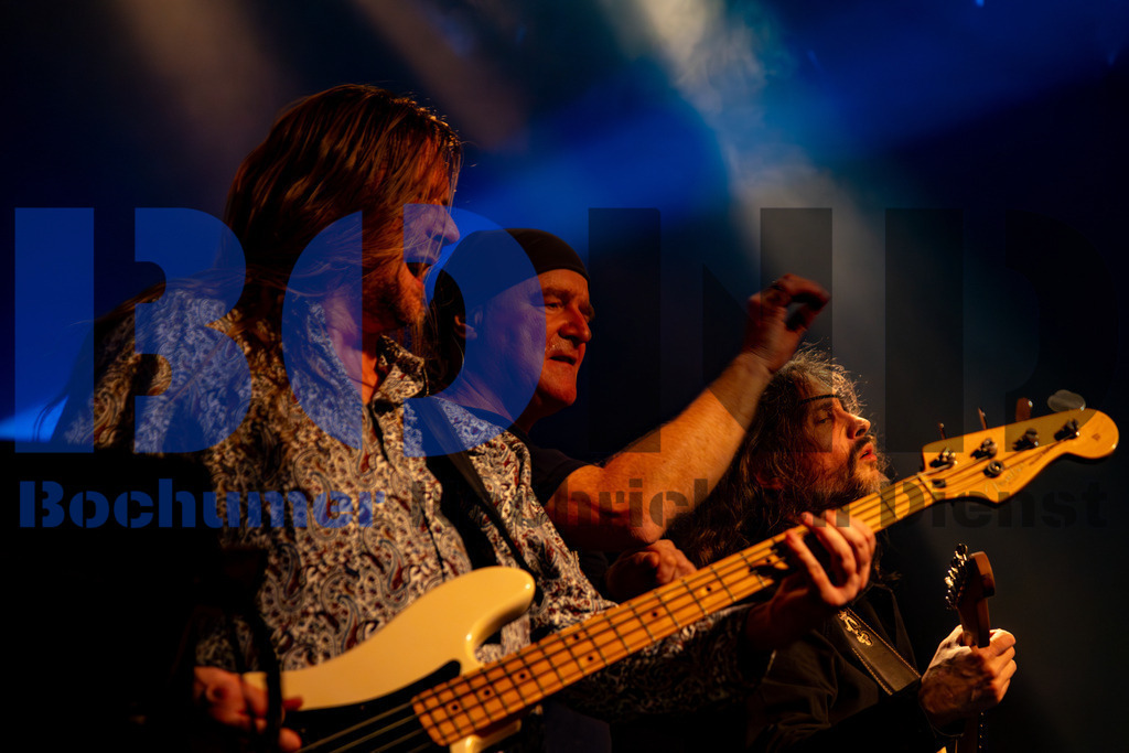 SES_NURPUR20250102-56 | bond - Realisiert mit Pictrs.com