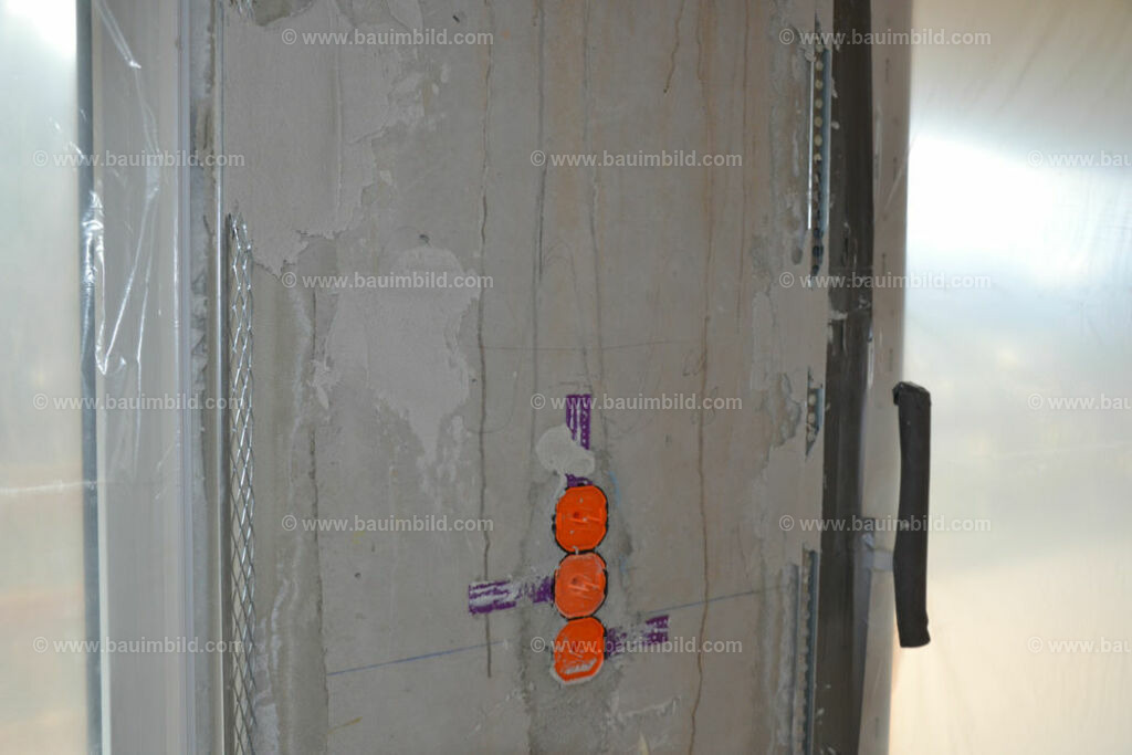 bib-lg18-putzarbeiten-0022 | Nach LV-Leistungsgruppen sortierte Detailfotos über den Bau eines Hauses. Alle Hausbau-Bilder direkt vom Urheber und Autor der Website Haus-Selber-Bauen.com