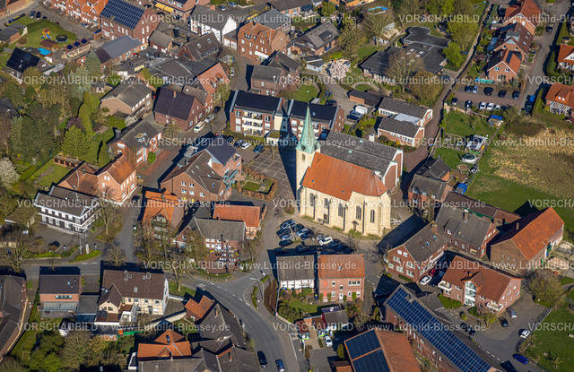 Nordkirchen250400856Suedkirchen | Luftbild, kath. St. Pankratius Kirche im Ortszentrum, Südkirchen, Nordkirchen, Münsterland, Nordrhein-Westfalen, Deutschland